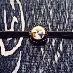 アンティークの薩摩ボタンの帯留「秋の実りの讃歌」 3枚目の画像
