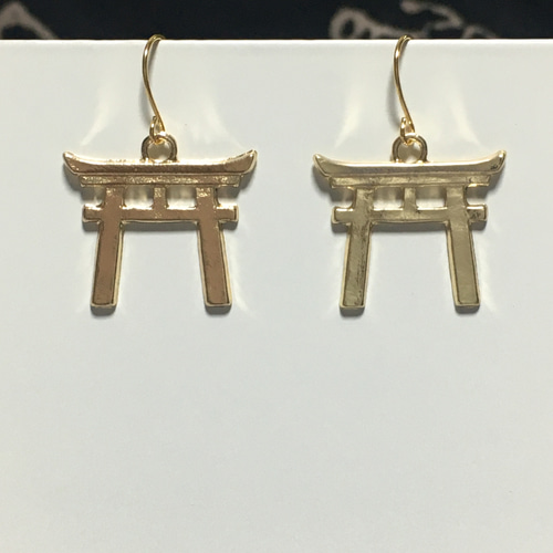 957.鳥居のピアス ピアス（フック・チェーン） メグロンド 通販 