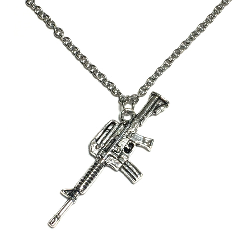 985.銃、ライフルのネックレス、銀古美シルバー ネックレス