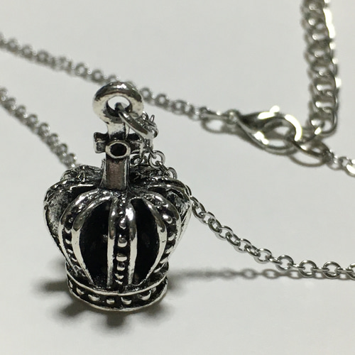 552.立体クラウン、王冠のネックレス、銀古美シルバー ネックレス