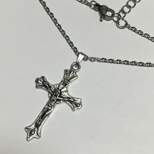 940.INRI、イエスキリスト磔刑クロスのネックレス、銀古美