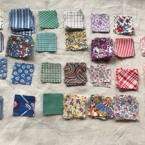 パッチワークキルト　ビンテージの四角つなぎのキルト パッチワークキルトビンテージの四角つなぎのキルト