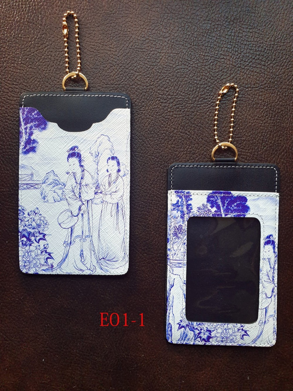 E01-1牡丹亭遊園仕女    中國青花瓷風格證件夾.悠遊卡夾   天然皮革 第1張的照片