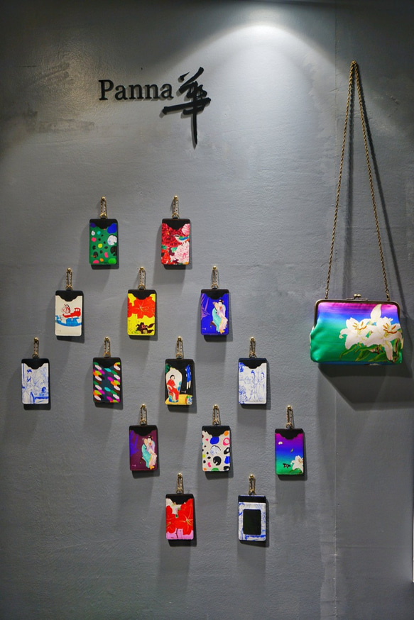 E08-1孤挺.百合繽紛色風格證件夾.悠遊卡夾   天然皮革 第4張的照片