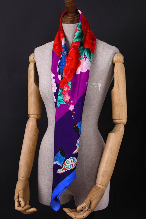 藍鵲舞春風系列   蠶絲絲巾 100%silk C01-2 第1張的照片