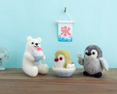 【希望者のみラッピング無料】 ペンギンちゃんとしろくまくん【ペンギンかき氷】 羊毛フェルト 羊毛フェルト