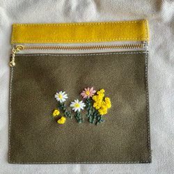 大人かわいい手刺繍お花のプチバッグ　国産帆布　ミモザ　春色 8枚目の画像