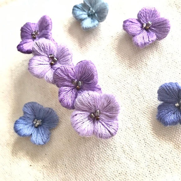 【立体刺繍】紫陽花のバレッタ(葡萄) 2枚目の画像
