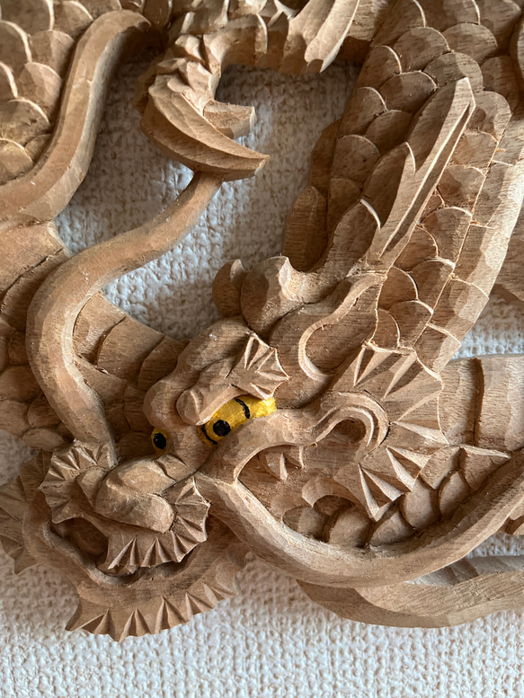 木彫りの龍　手彫り　龍神　壁掛け　神龍 3枚目の画像