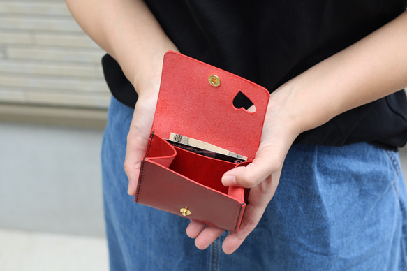 【革の宝石 】ルガトー  大人可愛い ハート ミニ財布 コンパクト財布 5枚目の画像