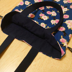 ★丸い巾着バッグ★桜とねこ★丸いご縁バッグ★トートバッグ 4枚目の画像