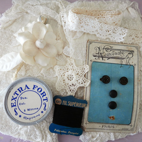 フランス　アンティーク　メルスリーセット　蚤の市 フランス蚤の市 メルスリーセット《Bleu Clair》 レース Mon