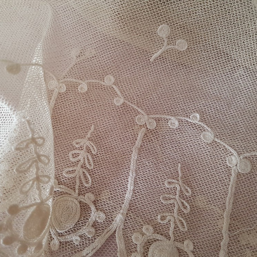 フランスアンティーク コ－ネリー刺繍のチュールレース 277cm レース
