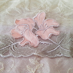 フランスヴィンテージ　お花の刺繍アップリケ 2枚目の画像