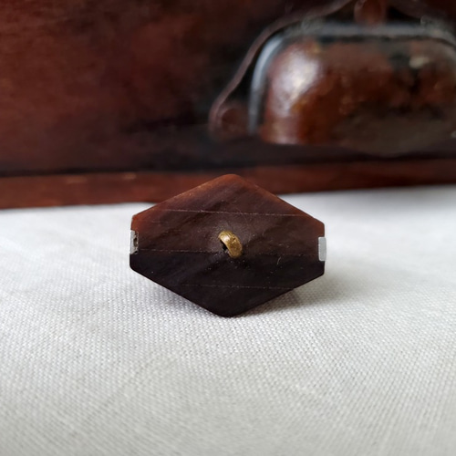 フランス 1910-1930年 アールデコ ガラリットボタン 半円錐 26mm