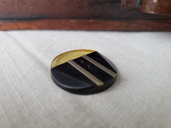 フランス 1910-1930年 アールデコ ガラリット＆ベークライトボタン 27mm 2枚目の画像