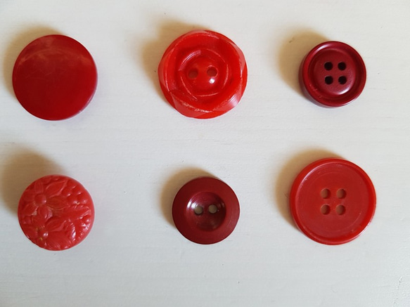 フランスヴィンテージ　赤いボタンセット 4枚目の画像
