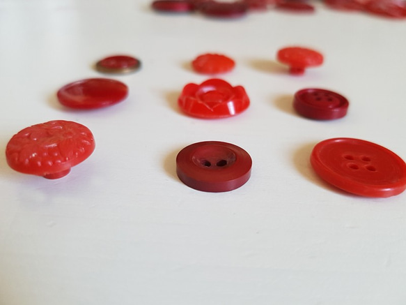 フランスヴィンテージ　赤いボタンセット 5枚目の画像