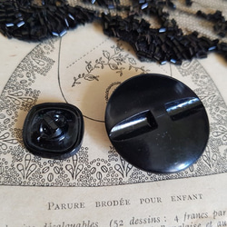 フランスアンティーク　半円形アールデコボタン 33ｍｍ　３個セット 5枚目の画像