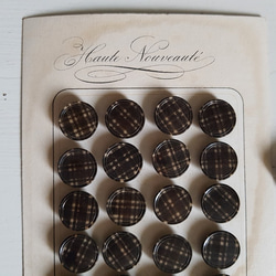 フランスアンティーク　コロゾのチェック柄ボタンシート13mm 2枚目の画像