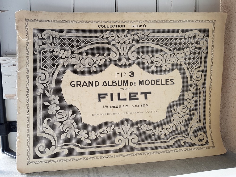 B様 ご予約品】フランスアンティーク フィレレース図案集 大判サイズと