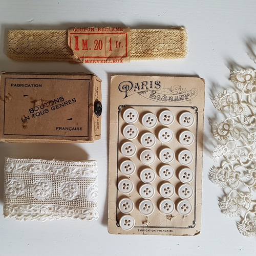 La boîte à boutons ボタンの箱 / ecru /大小セット フランスヴィンテージ ボタン箱 その他インテリア雑貨 Mon Atelier