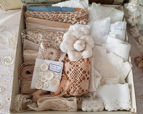 フランス雑貨3アンティークリネンシーツレースモノグラム刺繍 フランス雑貨3アンティークリネンシーツレースモノグラム刺繍