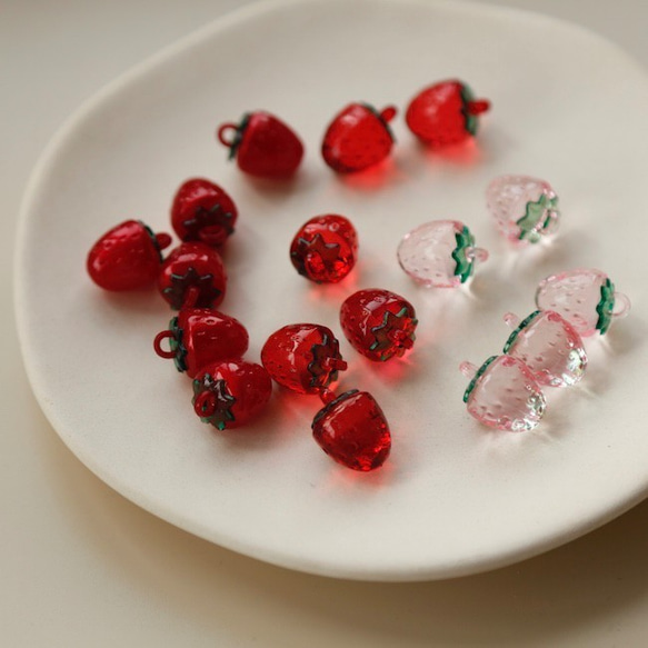 ♡亞克力/樹脂♡春款販售可愛果果草莓 透明粉 20mm 4個入 第1張的照片