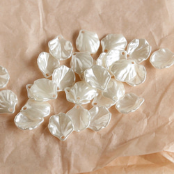 ☆樹脂福袋/售完不補☆小小百搭珍珠感貝殼花瓣純白色 10個入 第4張的照片
