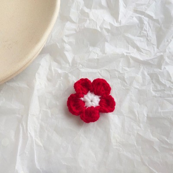 ♡毛糸編织・毛绒♡手編みの暖かい冬のウールの花36mmの赤い花4本入り 2枚目の画像