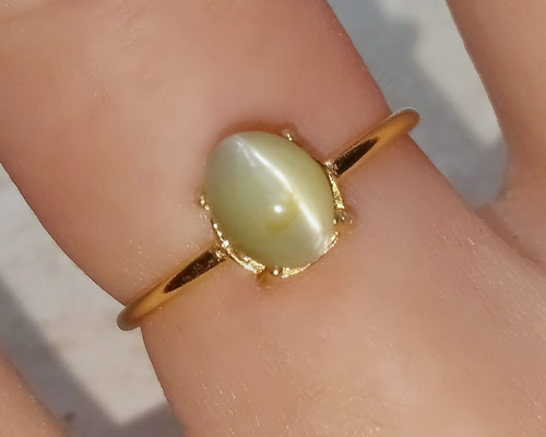 クリソベリルキャッツアイ　トップ クリソベリルキャッツアイ ペンダントトップ 1.56ct プラチナ900