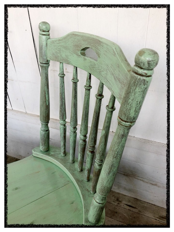 アンティーク 古い椅子 チェアー 天然木 2枚目の画像