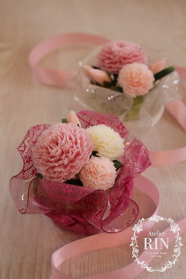 ソープカービング・母の日のカーネーションアレンジ