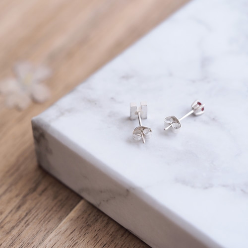 H ) 選べる 誕生石 ＆ イニシャル ピアス シルバー925 ピアス  