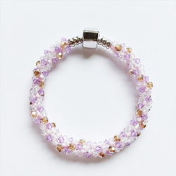 Violet crystal bracelet 第1張的照片