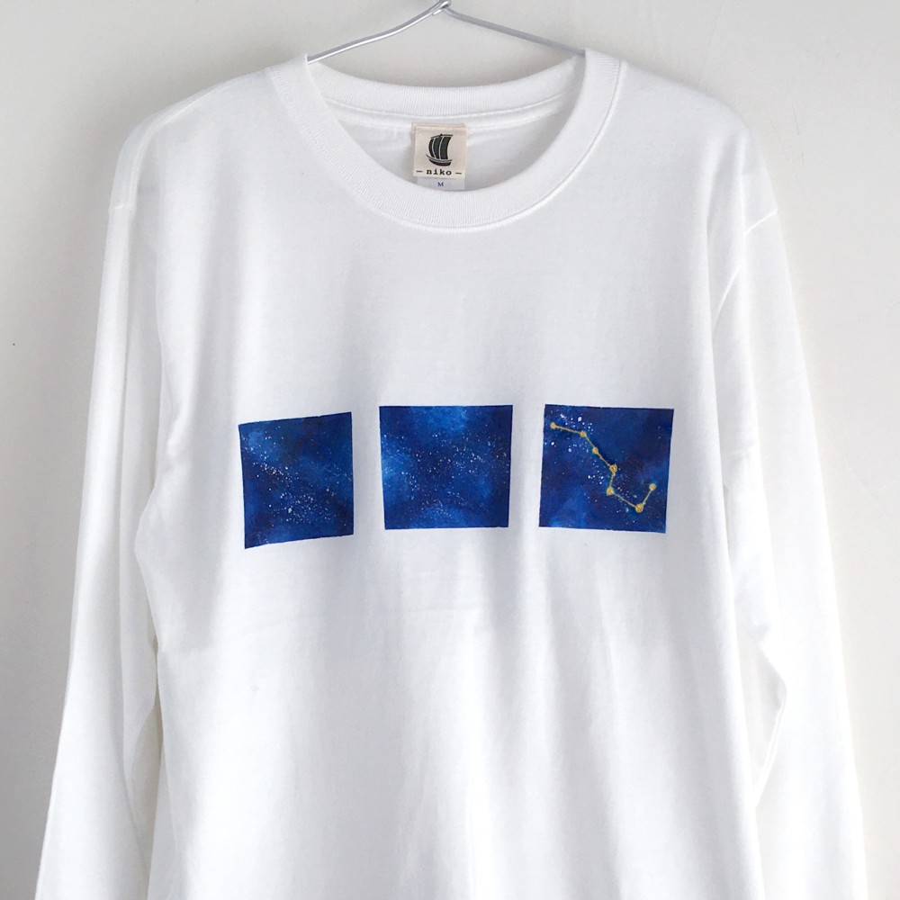 手描き北斗七星柄長袖Tシャツ ホワイト 袖リブ付き ロンT 七つ星 宇宙