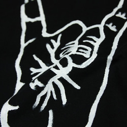 手狐ハンドサインメンズTシャツ　手描きで描いた狐のTシャツ 2枚目の画像