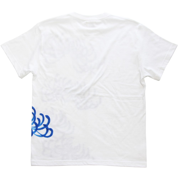 菊柄メンズTシャツ　手描きで描いた菊の花のTシャツ 2枚目の画像
