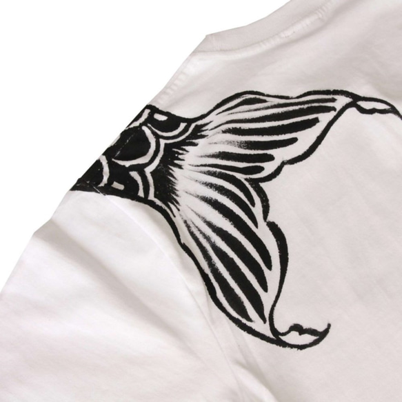 鯉のぼり柄Tシャツ 手描きで描いたこいのぼりのTシャツ メンズ 5枚目の画像