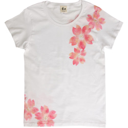 レディース 舞桜柄Tシャツ Mサイズ  手描きで描いた和風の桜の花柄Tシャツ 桜色 1枚目の画像