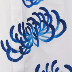手描き菊柄 長袖ボタンダウンシャツ オックスフォード生地  メンズ 和柄 和風  花柄 3枚目の画像