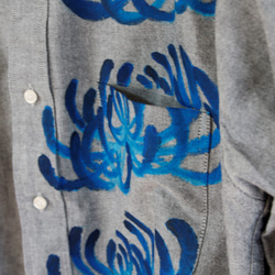 手描き菊柄 長袖ボタンダウンシャツ オックスフォード生地 メンズ　和柄　和風 3枚目の画像