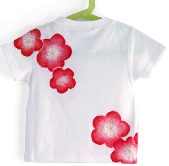 キッズ 梅の花柄Tシャツ 手描きで描いた和風な梅の花Tシャツ 2枚目の画像