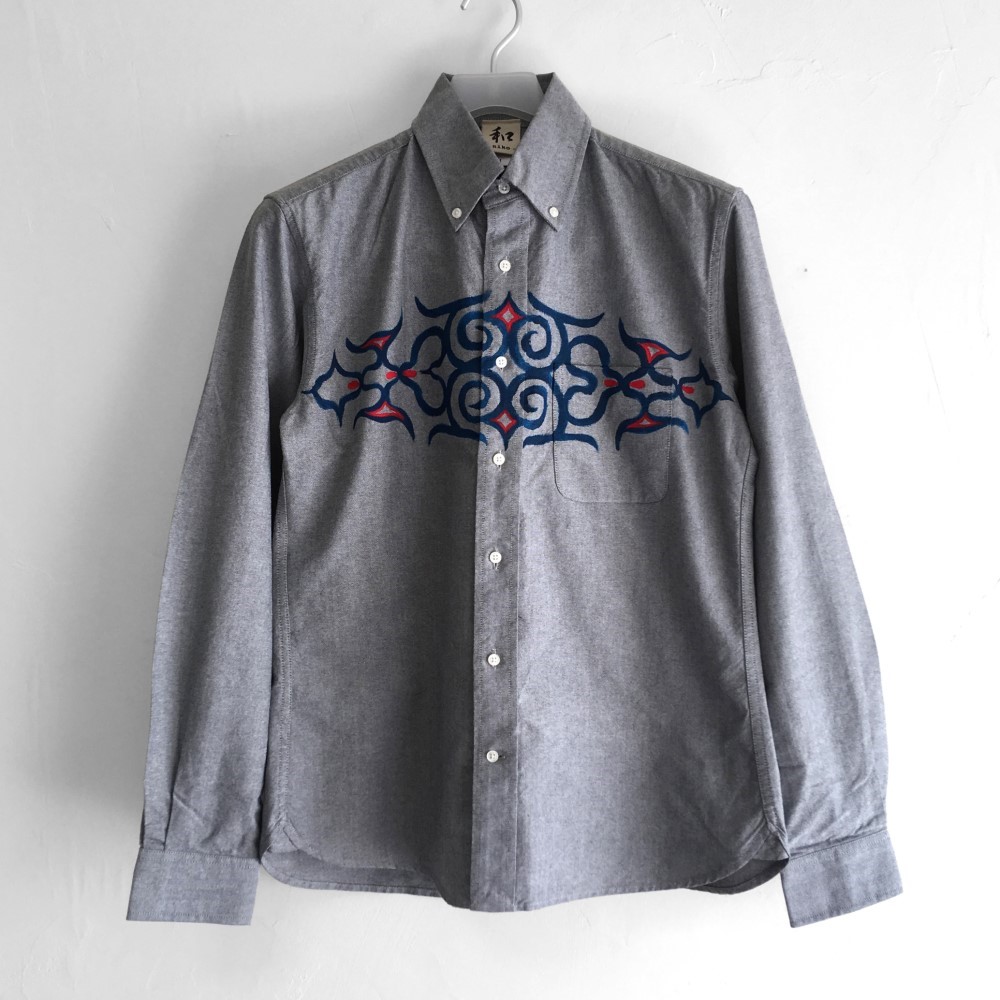 手描き唐草とフクロウ柄のボタンダウン長袖シャツ。オックスフォード生地