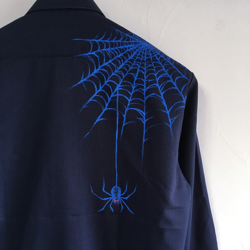 ブルーローズと蜘蛛の巣柄長袖シャツオーダー シャツ 手描きTシャツと