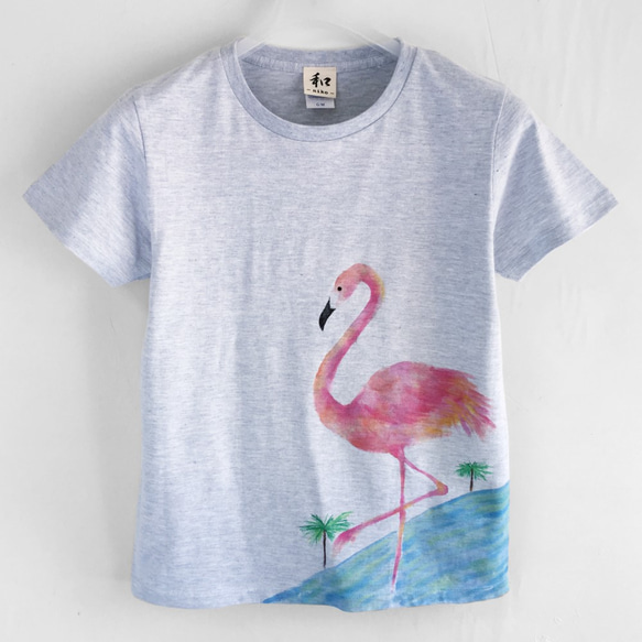 フラミンゴ柄Tシャツ、トロピカルな南国フラミンゴの手描きTシャツ。 1枚目の画像