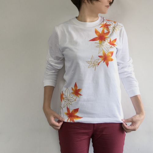手描き舞紅葉柄袖リブロングTシャツ Lサイズ ホワイト 長袖 秋冬 白 和柄 手書き舞紅葉柄袖リブロングTシャツ ホワイト 長袖 白 男女兼用 T