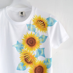ひまわり柄Tシャツ 手描きで描いた向日葵の花柄Tシャツ 夏 3枚目の画像