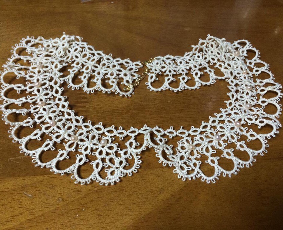 タティングレースの付け襟