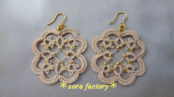 ﾀﾃｨﾝｸﾞﾚｰｽﾋﾟｱｽ(ｲﾔﾘﾝｸﾞ)/Gold 2枚目の画像